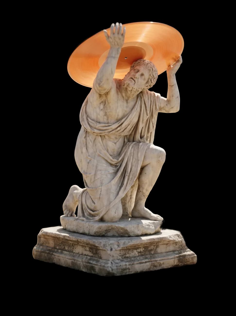 Statue d'Atlas portant un disque vinyle orange, le poids de la SACEM